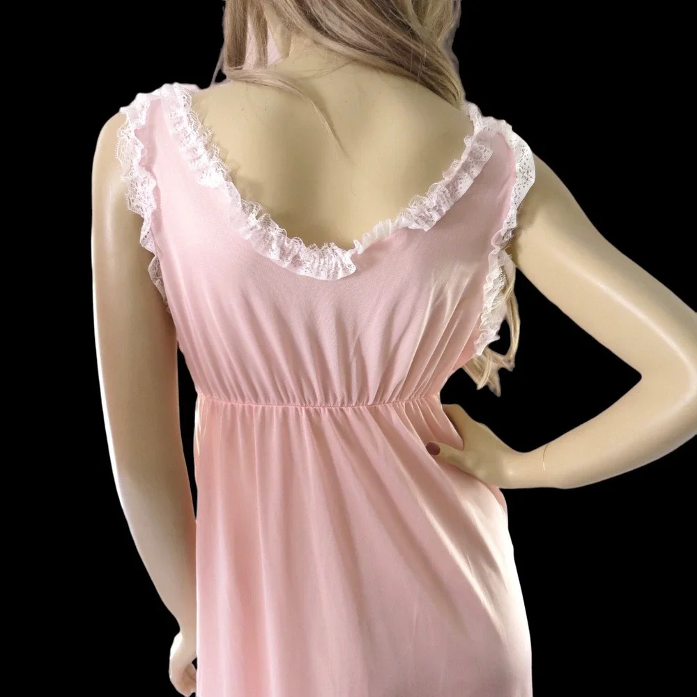Vintage 80s Ruffled Lace Nightgown Large Maxi Nylon Gown‎ Peach Pink Sleepwear